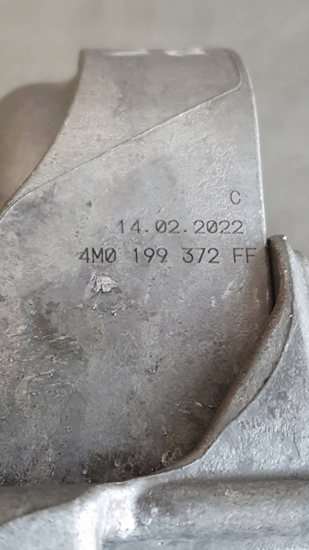 Audi Q8 holder engine mount 4M0199372FF