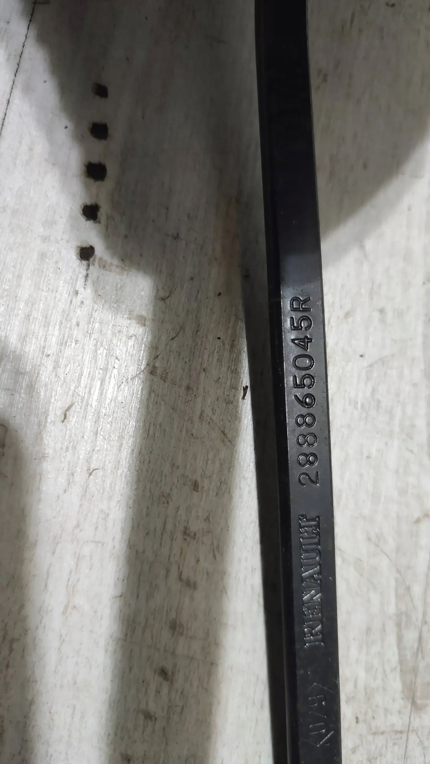 Dacia Logan II 2019r right side wiper arm