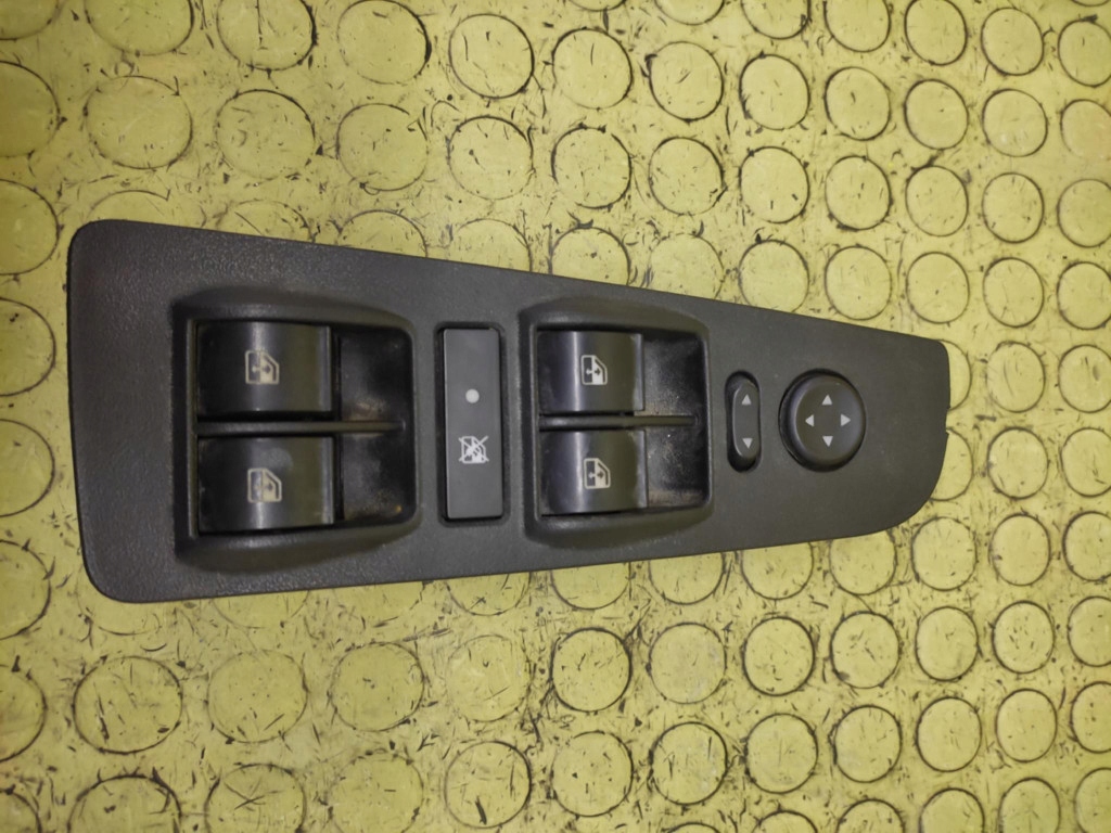 FIAT LINEA Commandes Vitre 7354423320