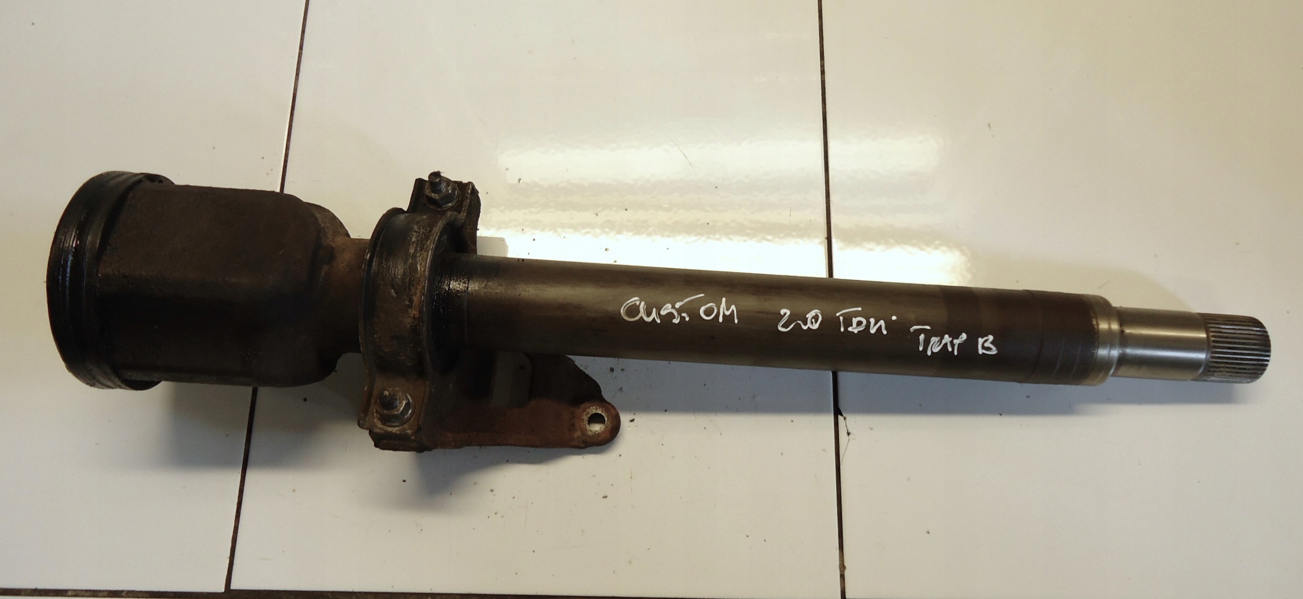 FORD TRANSIT MK8 CUSTOM 2.0TDCI demi axe support 8C113K305AB