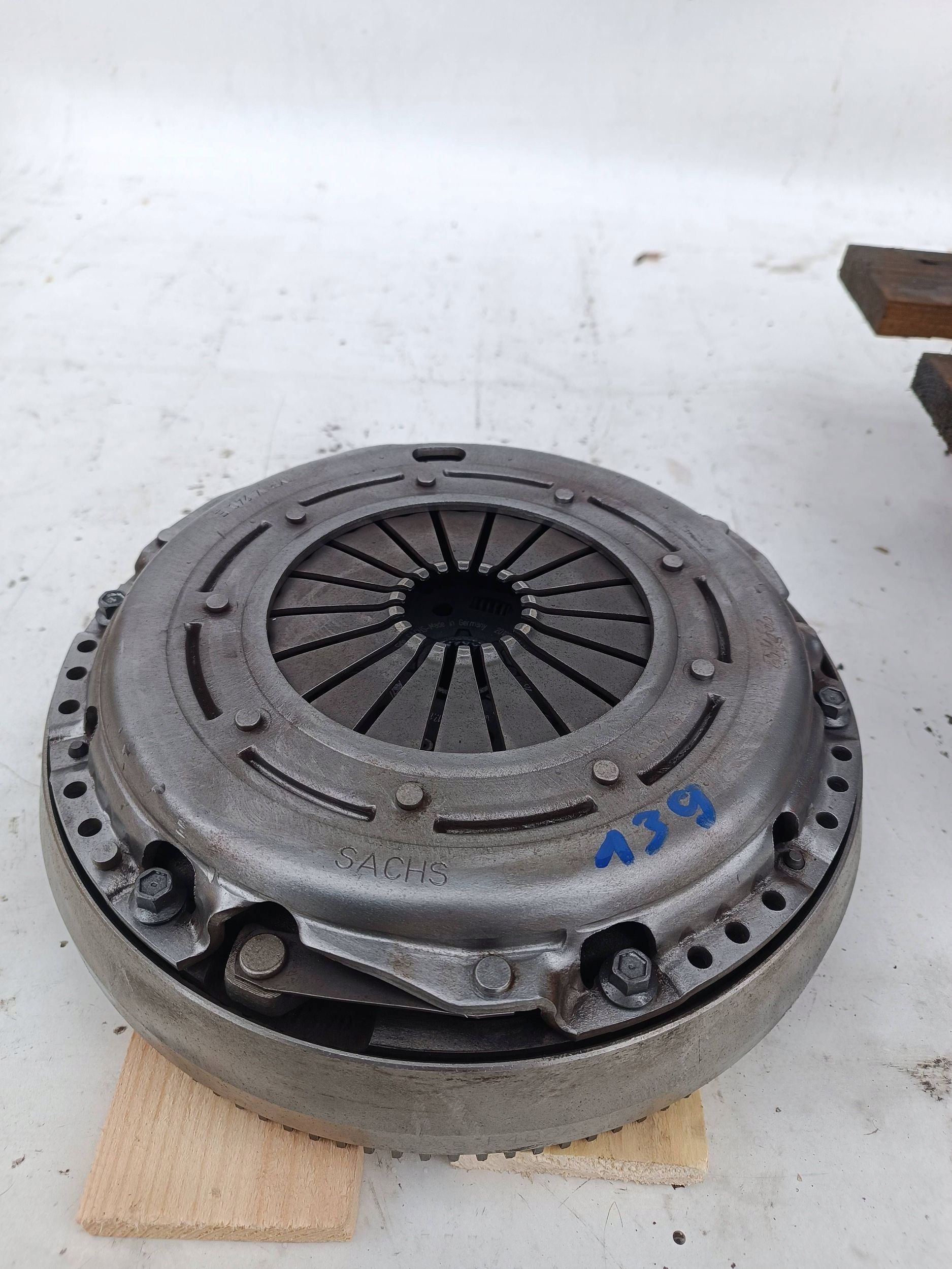 KOMPLET der Kupplung VOLVO S40 II 1.6 HDI