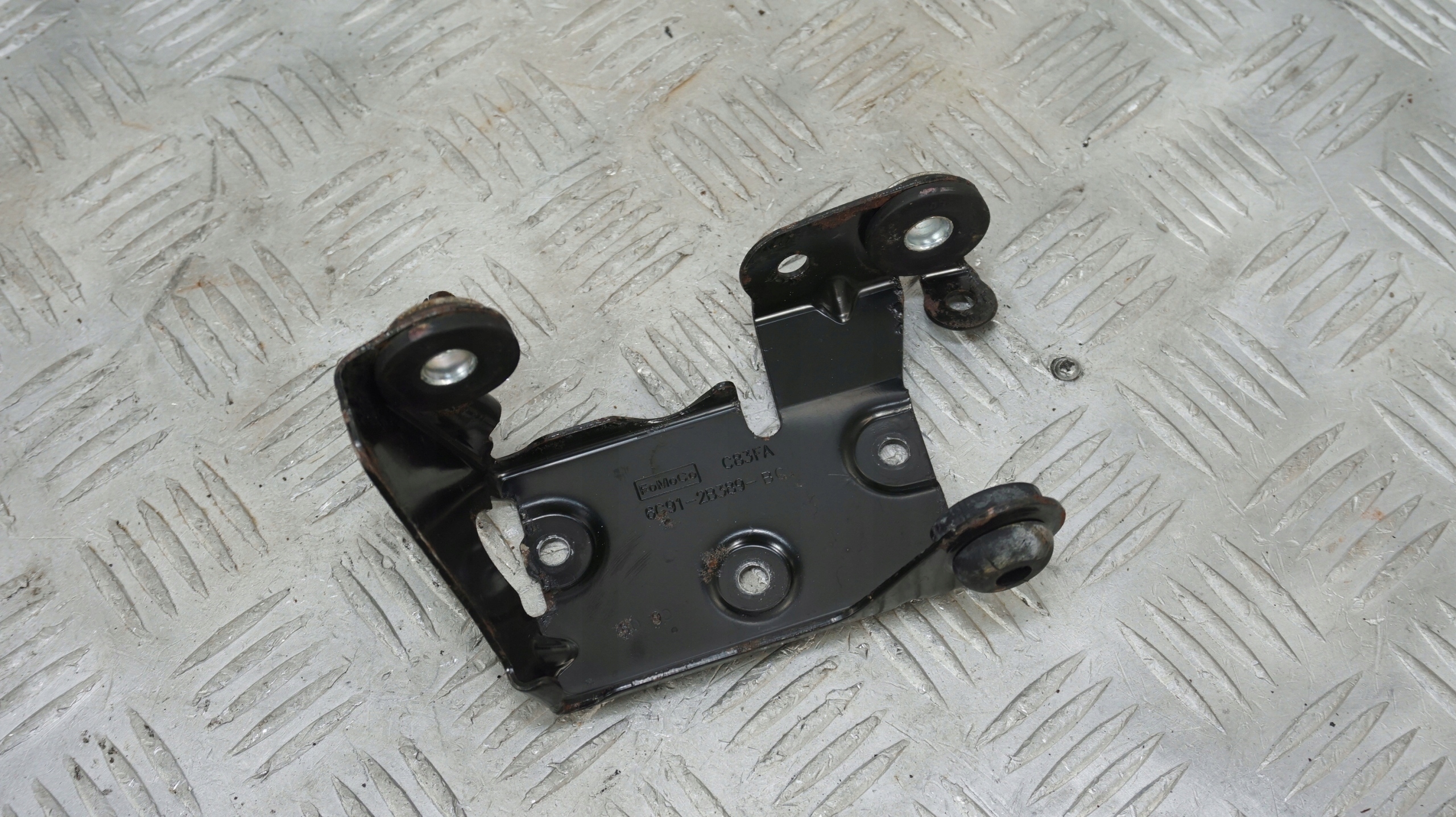 Ford OE 6G91-2B389-BC крепление Держатель насос ABS