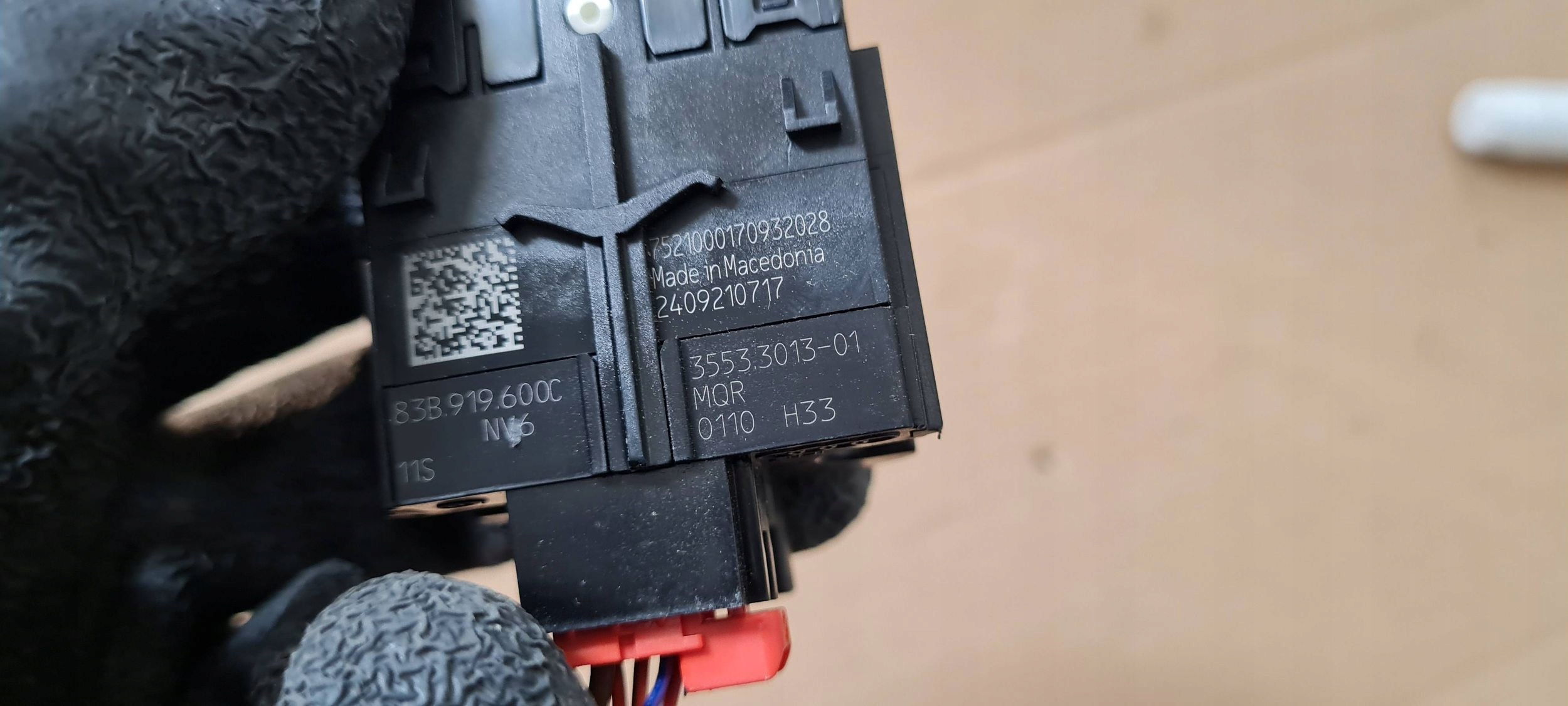 Q3 83A button POKRETLO control GLOSNOSCI REGULATOR 83B919600C