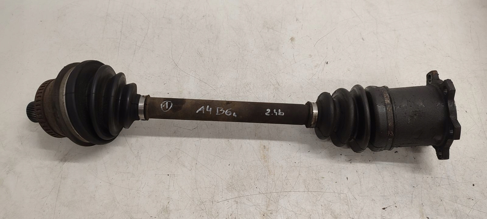 semi-axis short. Audi A4 B6 2,4