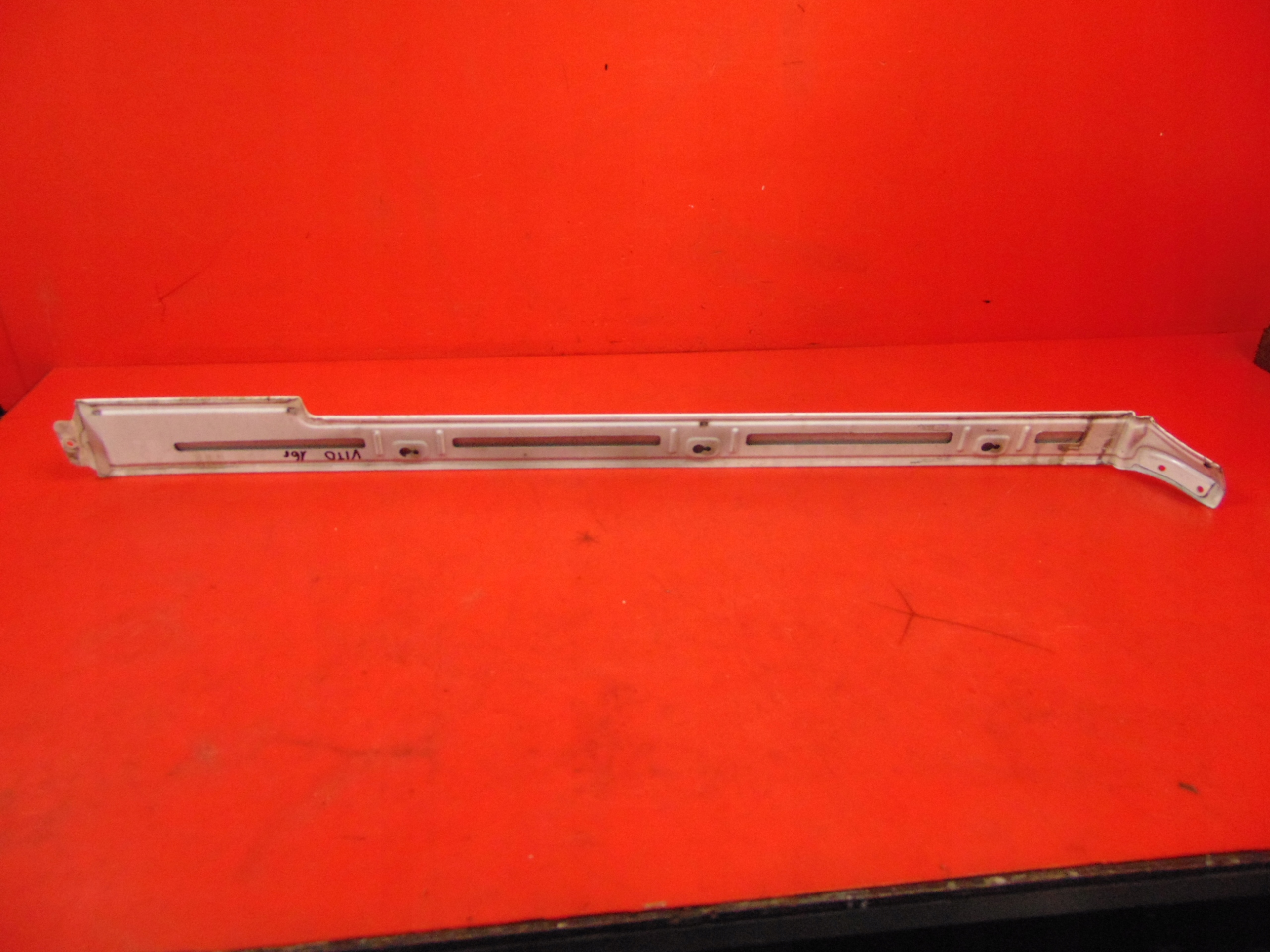 VITO W447 moulding PROWADNICY door right 9147