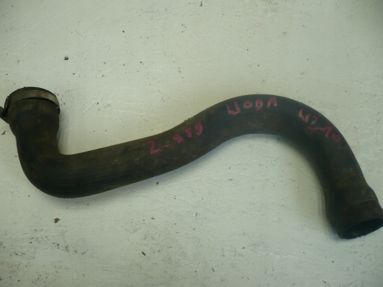 MERCEDES W210 2.9 TD шланг водопровід