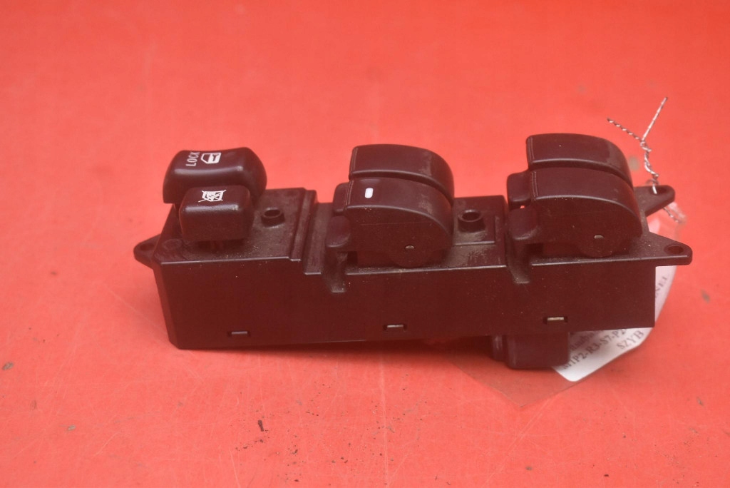 control panel of the window EU 8608A207 MITSUBISHI ASX 1 and 10-12