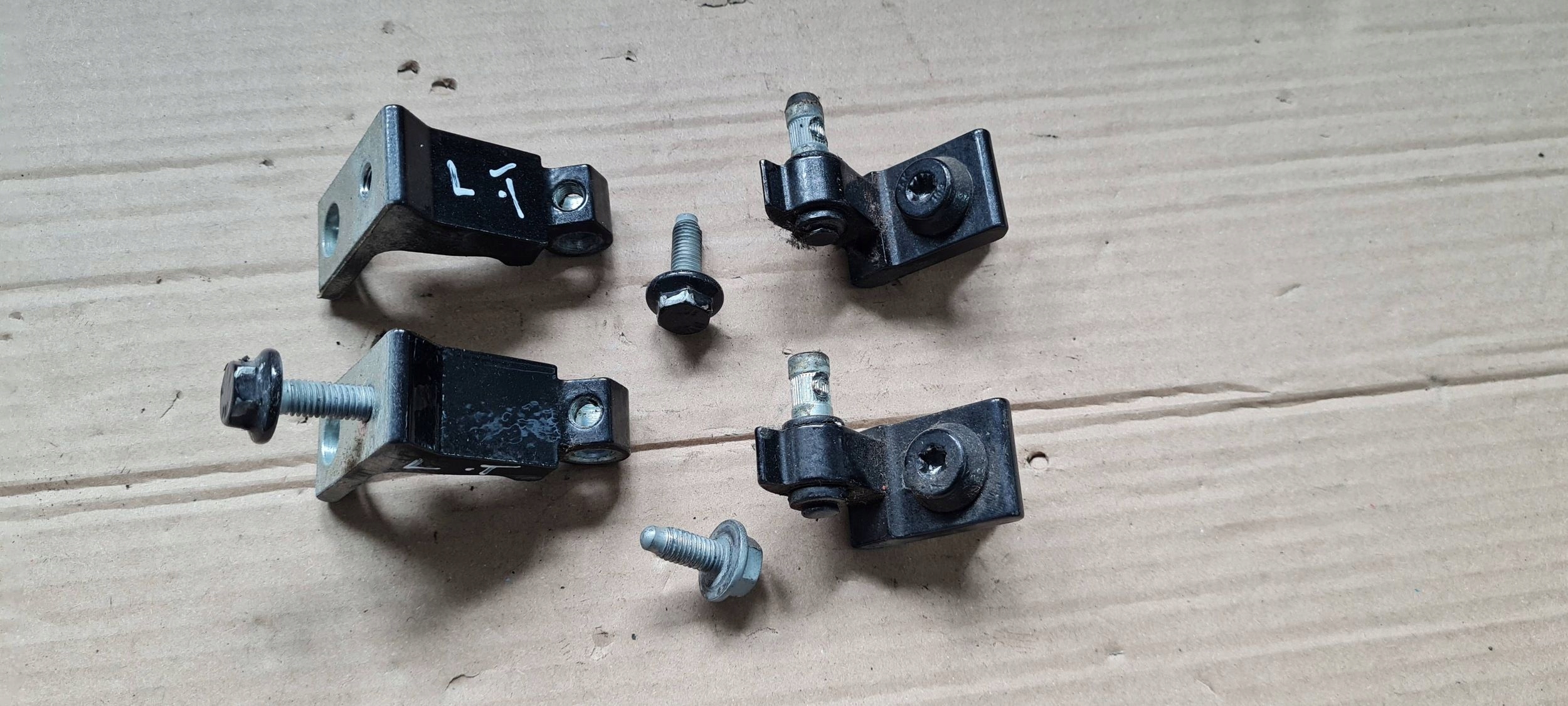 Q5 8R SQ5 hinge hinges door left left rear part rear. LZ7L KOMPLET