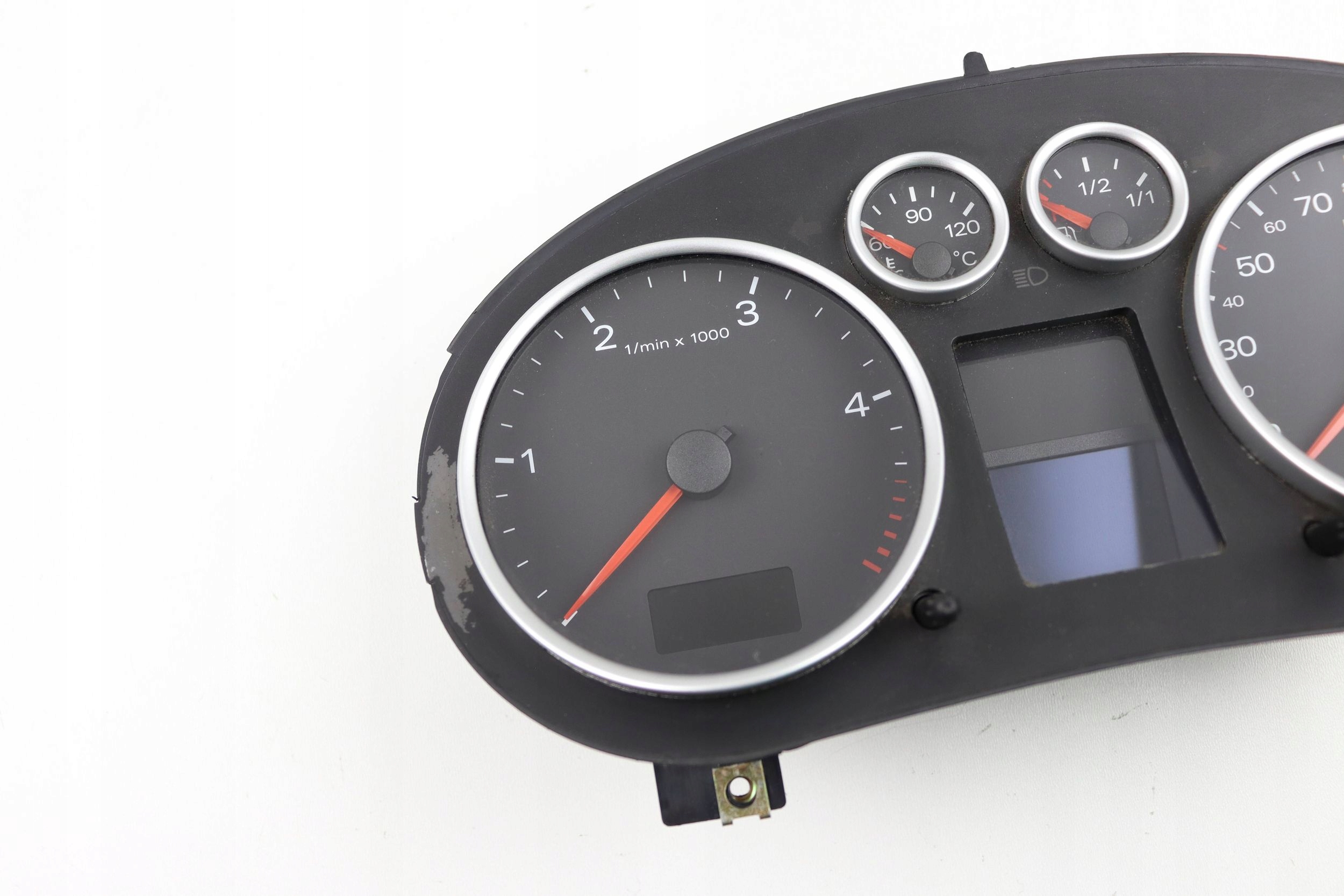 AUDI A2 dials dials PREDKOSCIOMIERZ 1.4 TDI 8Z0920900T