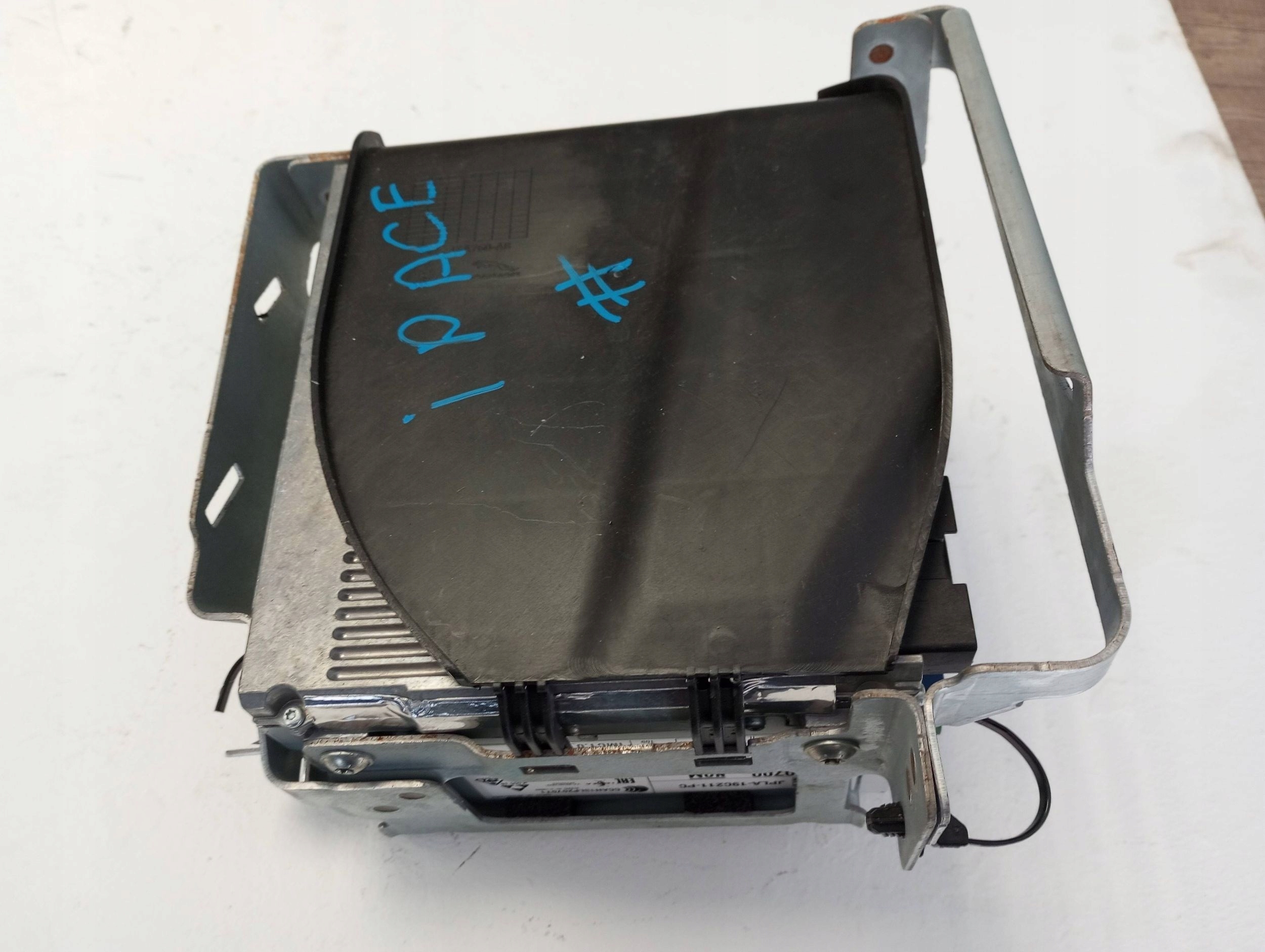 STACJA MULTIMEDIALNA RADIO Anteriore JAGUAR e-PACE JPLA-19C211-PC