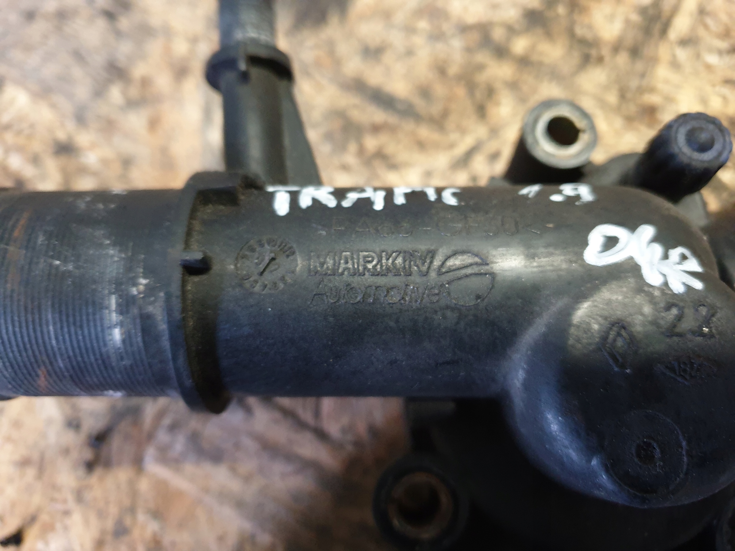 OBUDOWA TERMOSTATU RENAULT TRAFIC 1,9 DCI Typ samochodu Samochody osobowe