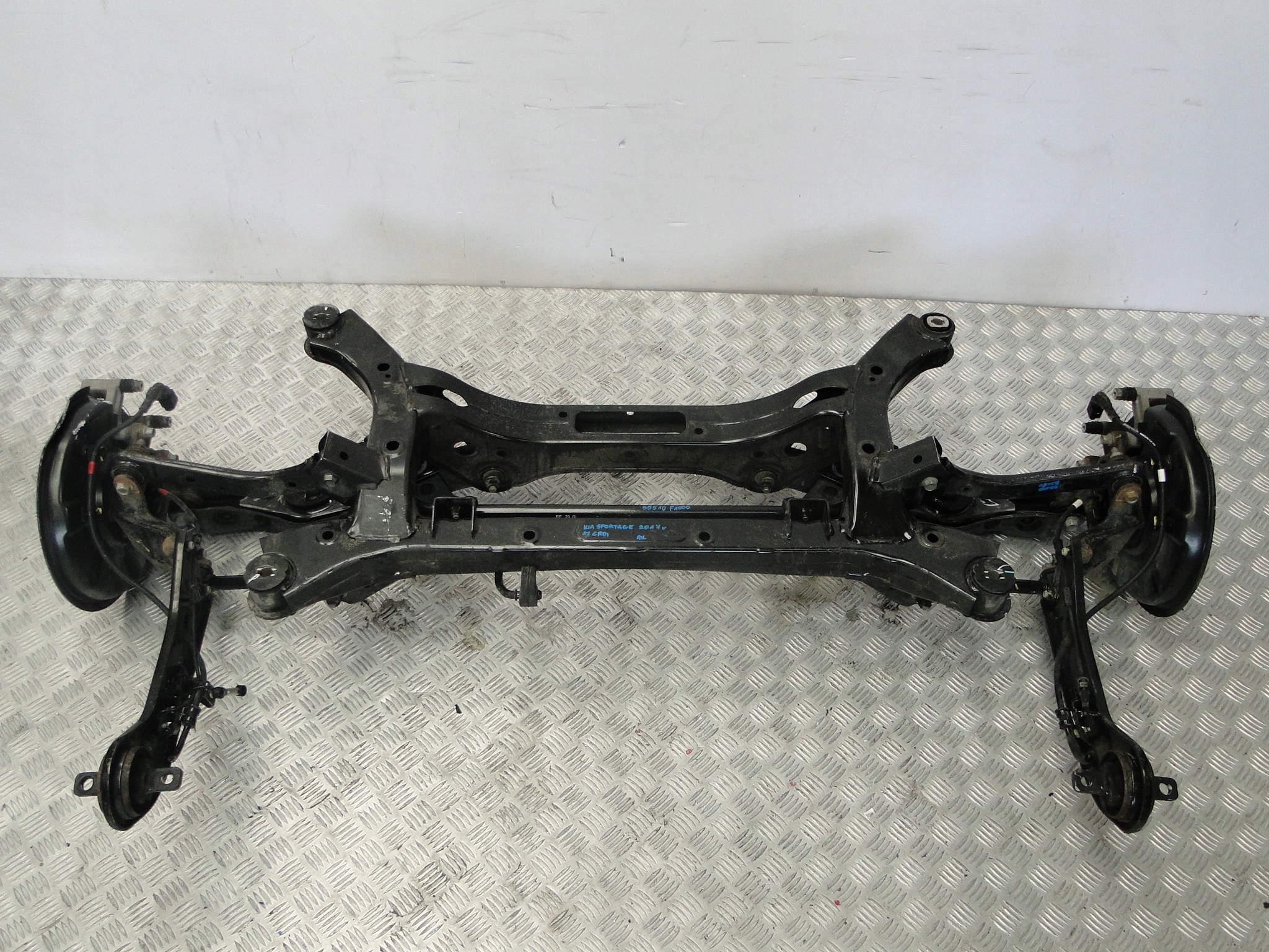 ZAWIESZENIE SANKI BELKA TYLNA TYŁ SPORTAGE IV 2WD Producent części Kia OE