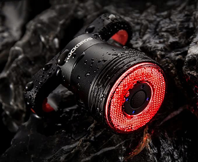 Lampka tylna ROCKBROS Q5 SMART wł/wył 400mAh Zasilanie USB