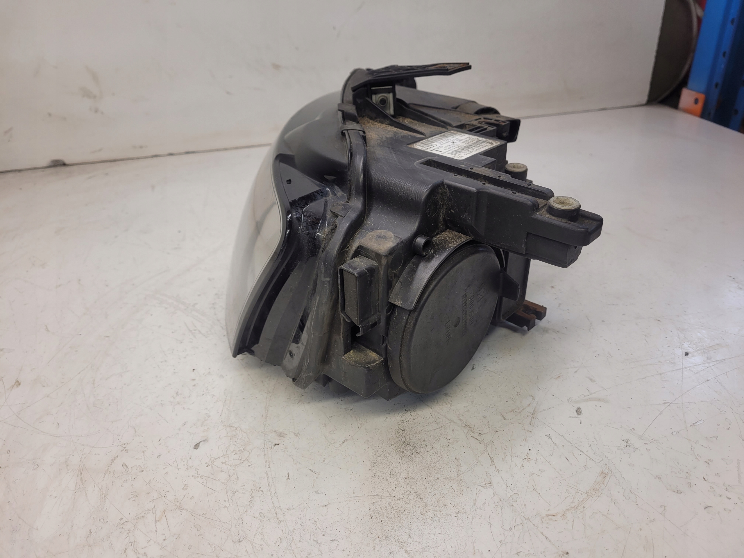 REFLEKTOR left front AUDI A4 B8 LIFT 8K0941003AC