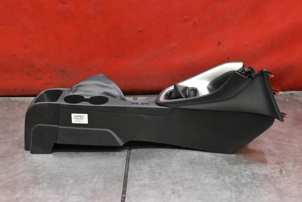 TUNEL mitte 58805-K0030 TOYOTA YARIS 4 IV 20