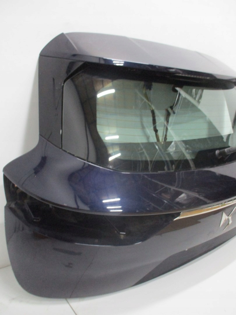 boot doors CITROEN DS7 below KAMERE 19R