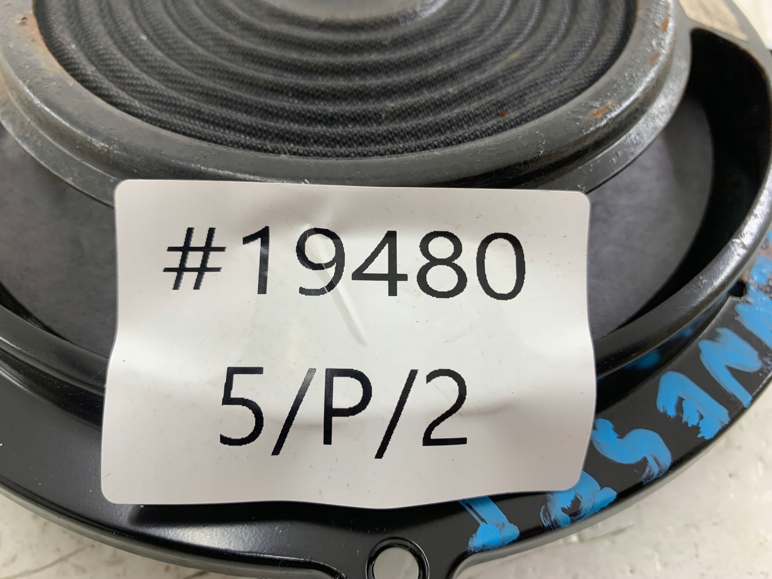 PORSCHE CAYENNE and speaker SUBWOOFER door right rear part BOSE