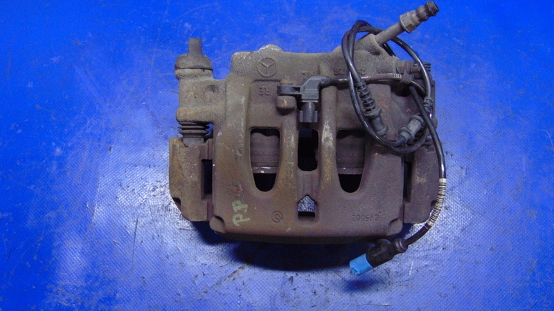 caliper brake right front 48/28 MERCEDES SPRINTER W90718-25R