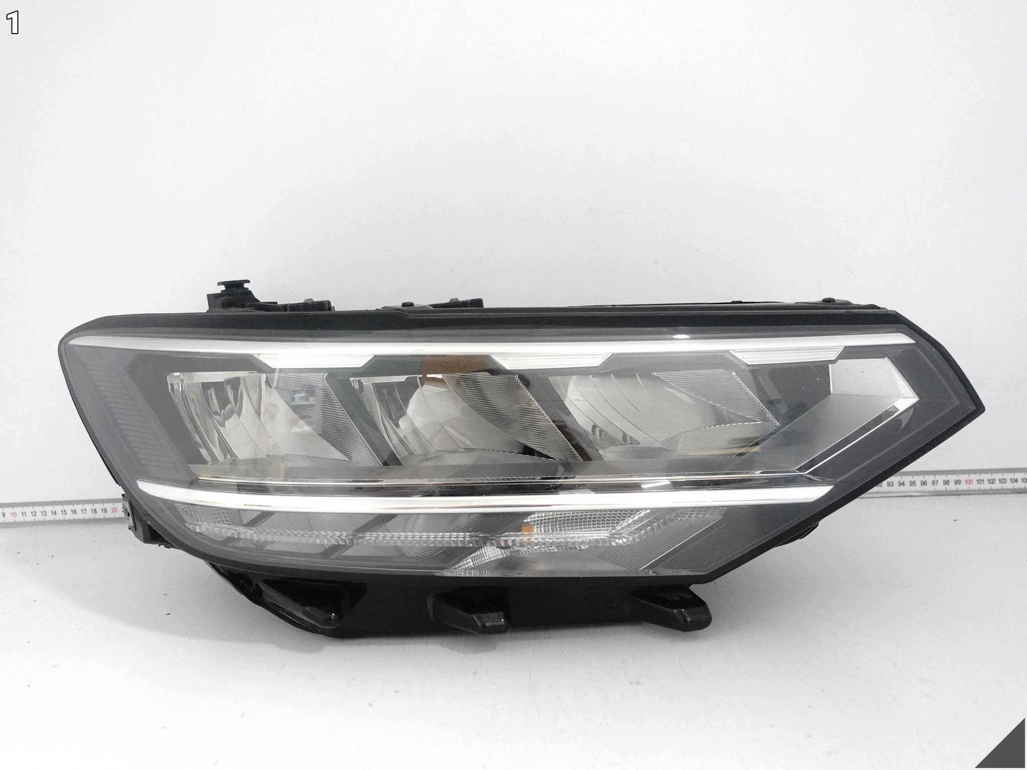 VW PASSAT B8 3G1 3G0 LIFT 19-23 light BASIC FULL LED right front EUROPA