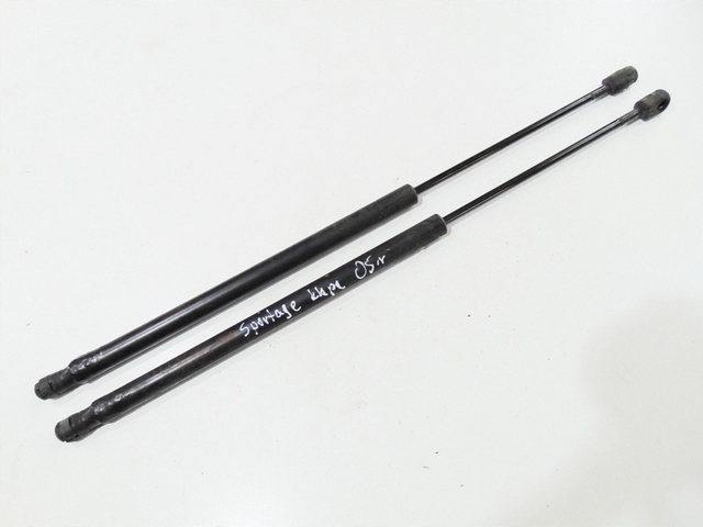 KIA SPORTAGE II 04-10 SILOWNIKI TYLNEJ KLAPY X2