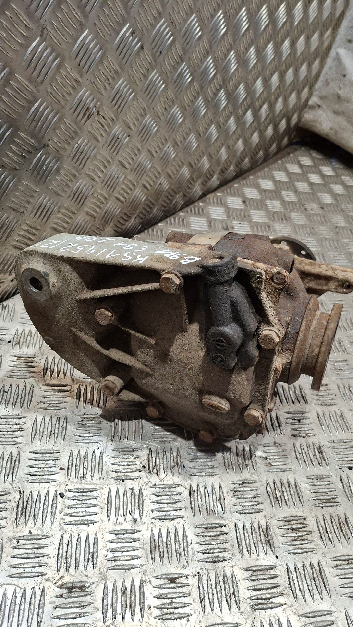diff differential rear BMW E91 320i 7524319-04 3.38