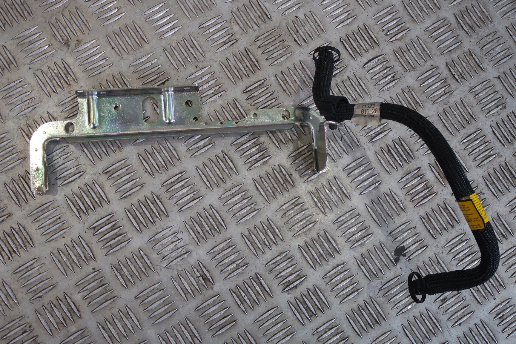 PRZEWOD WAZ ВОДНИЙ ФЕРАРІ 488 71323