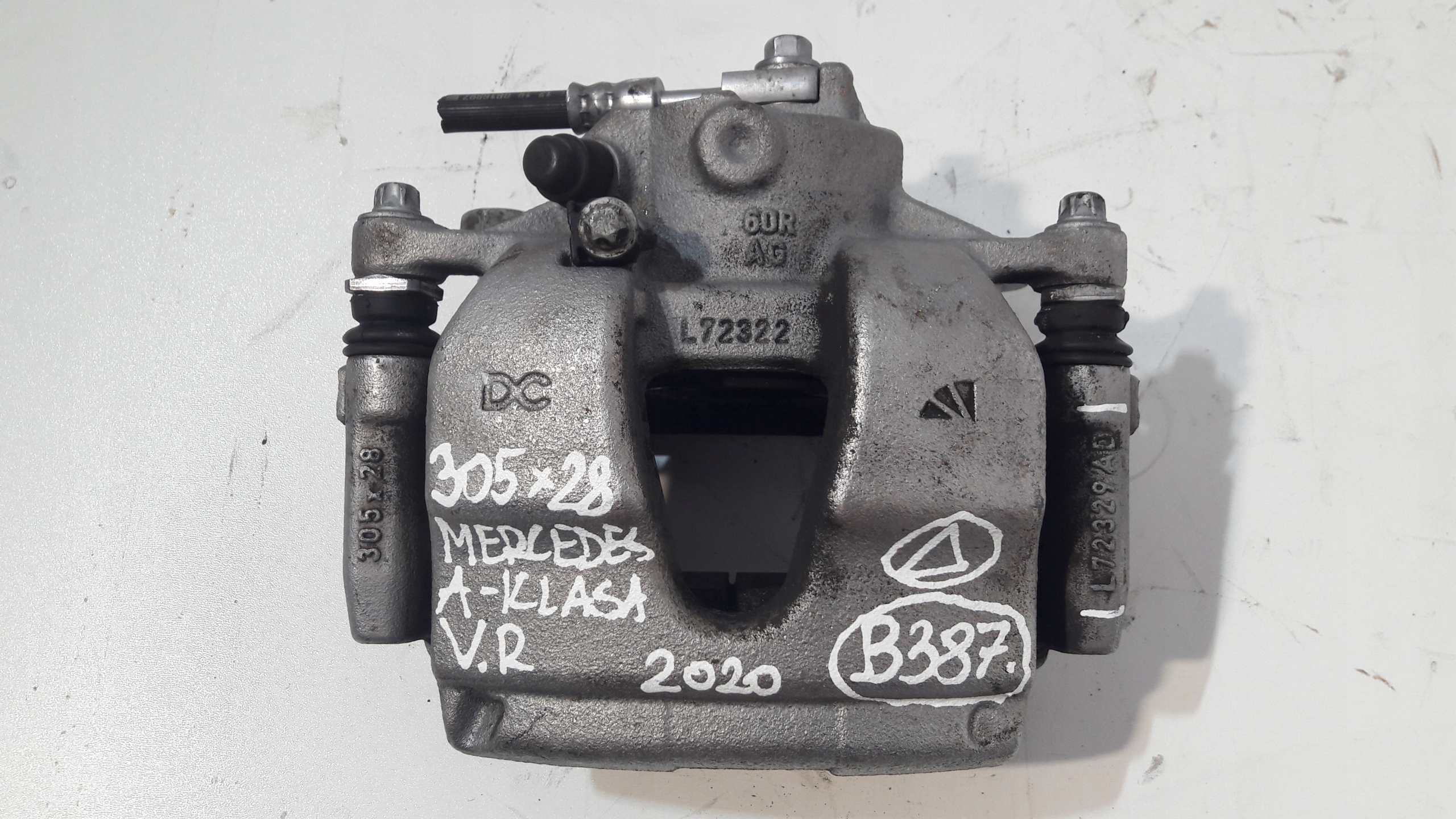 MERCEDES A W177 A247 2020 caliper brake front right (B387)