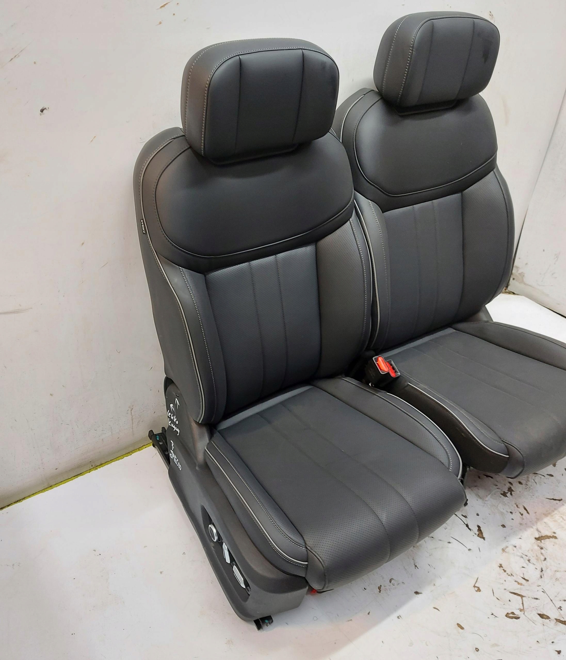 Jaecoo 7 PHEV 2025 seats front rear part skorzane skory black,