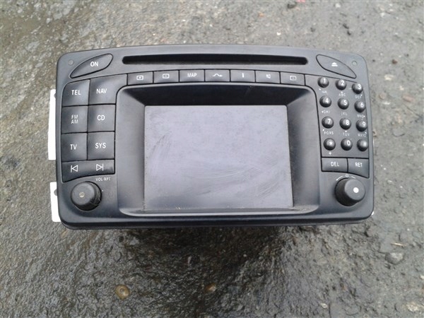 RADIO CD NAWIGACJA C-KLASA W203 A203827524280 Producent Mercedes-Benz OE