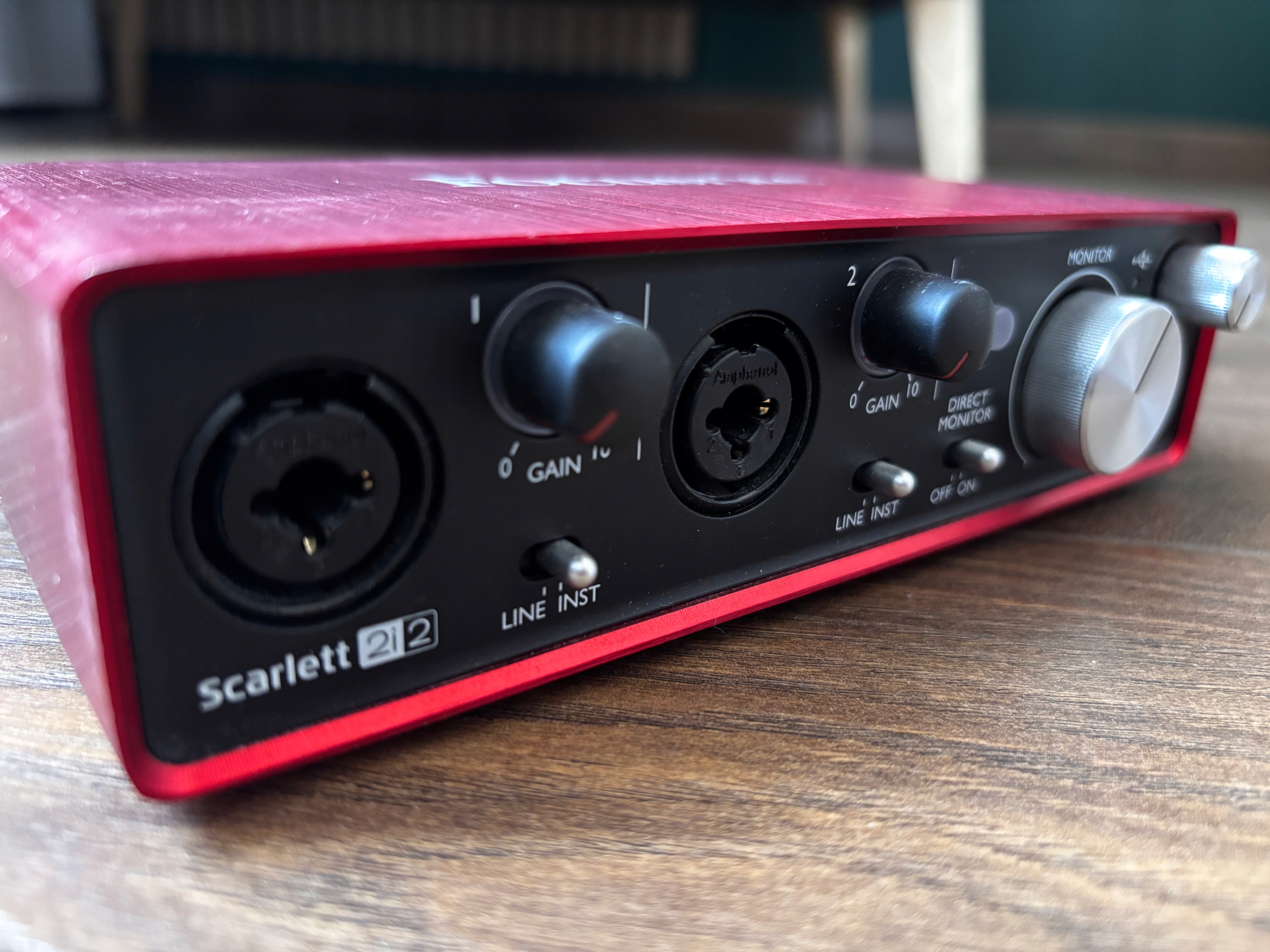 Focusrite Scarlett 2i2 2gen - Niska cena na Allegro