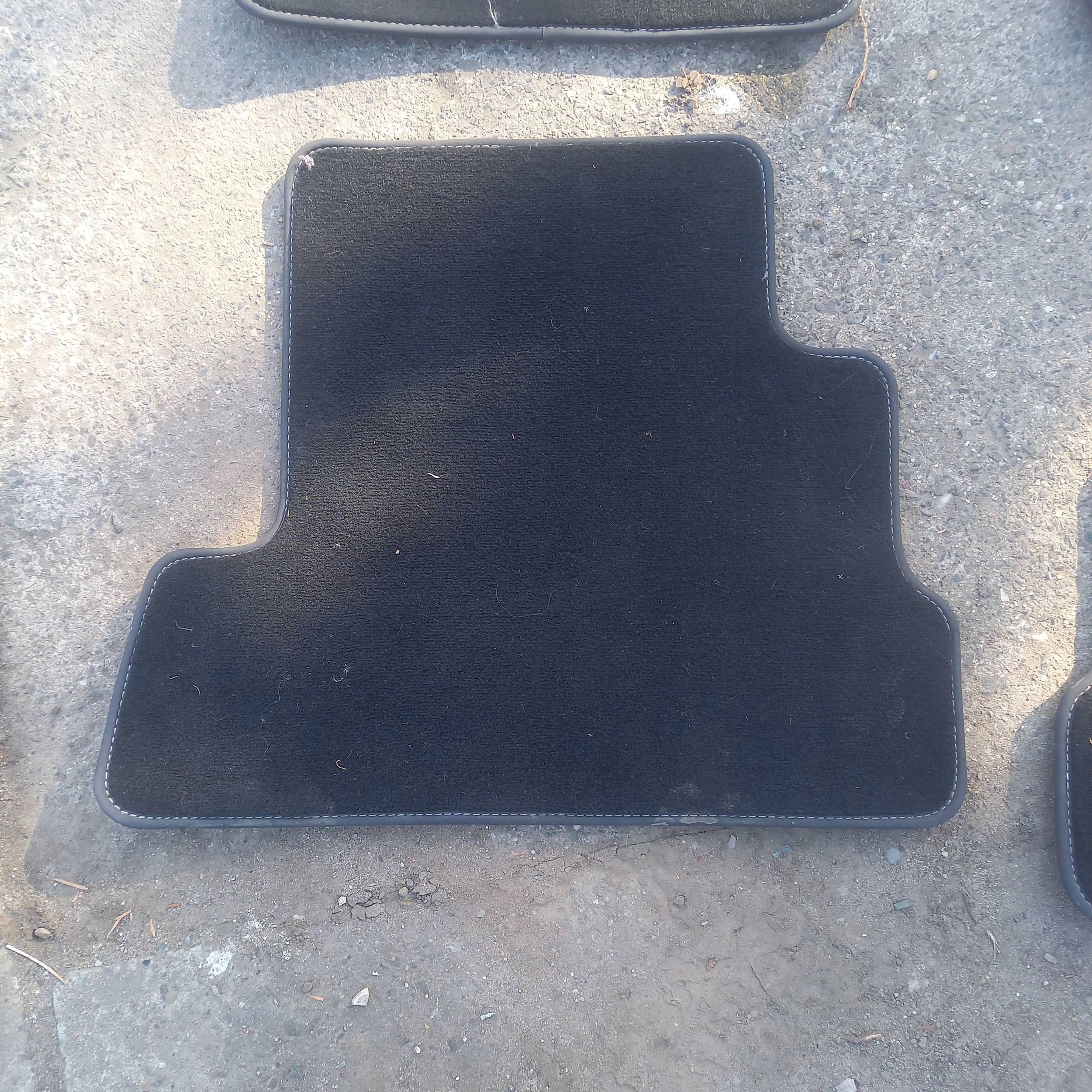 Ford Kuga II MK2 mats samochodowe welur material Komplet oryginalne