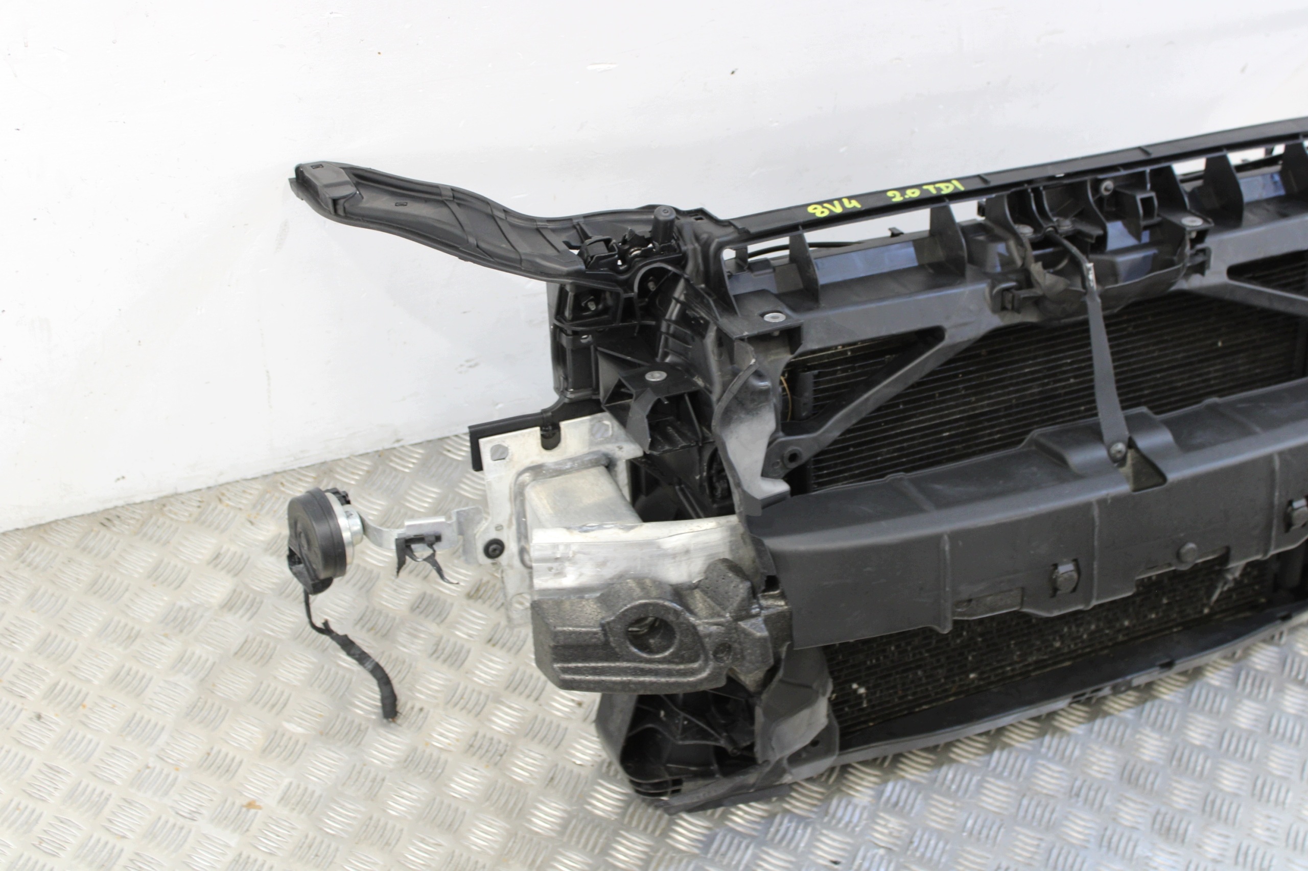 support panel for radiators front radiator pillar AUDI A3 8V0 8V4 2013 2.0 TDI