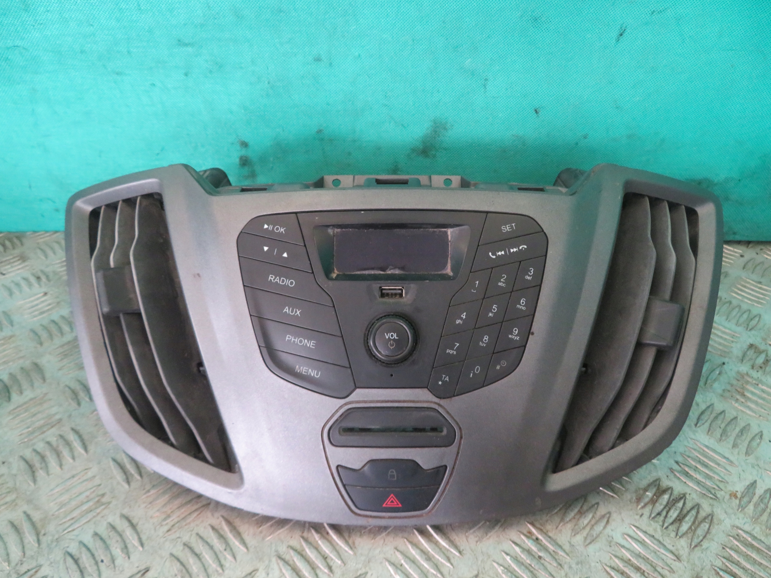 frame PANEL RADIA KRATKI air conditioning devices FORD TRANSIT MK8 17R