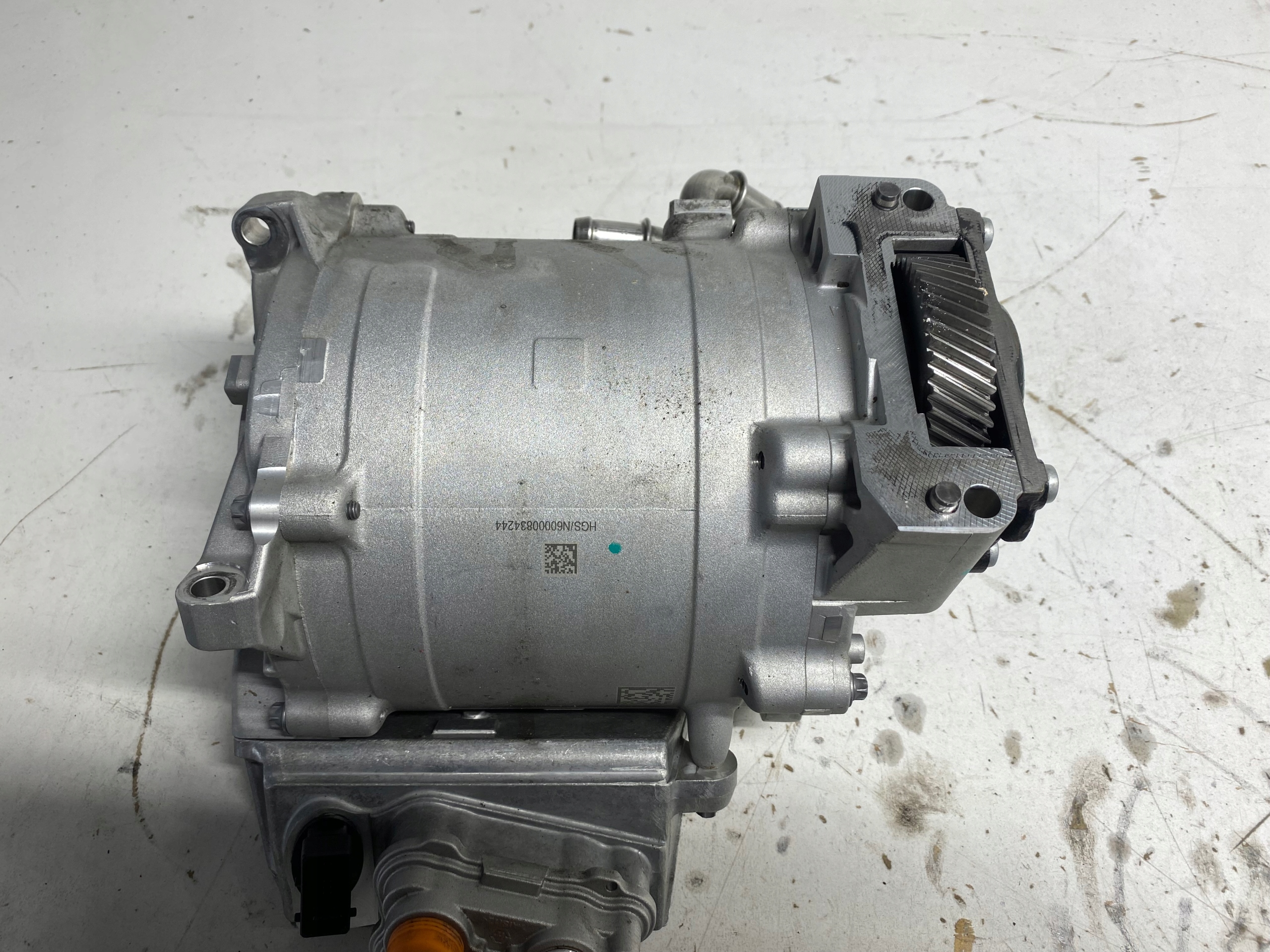 engine electrical VOLVO XC40 1.5 HYB T3 32257268