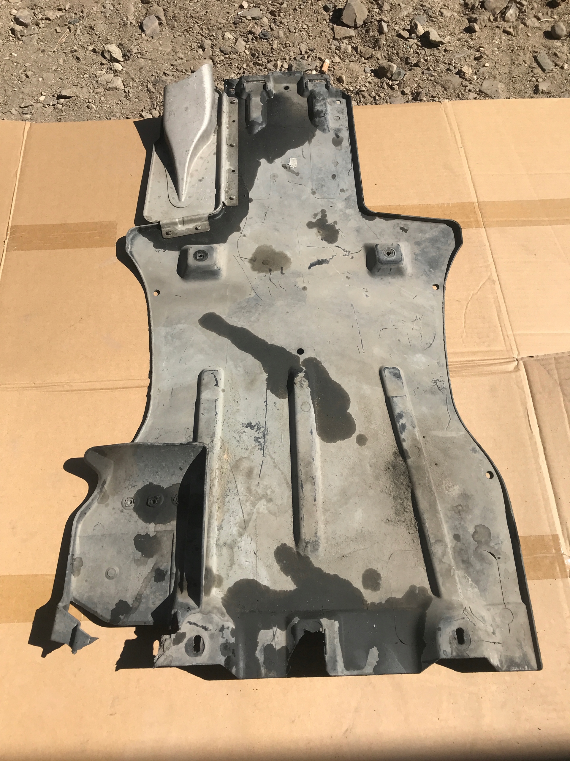 cover chassis PORSCHE CAYENNE GTS 7L8825231A