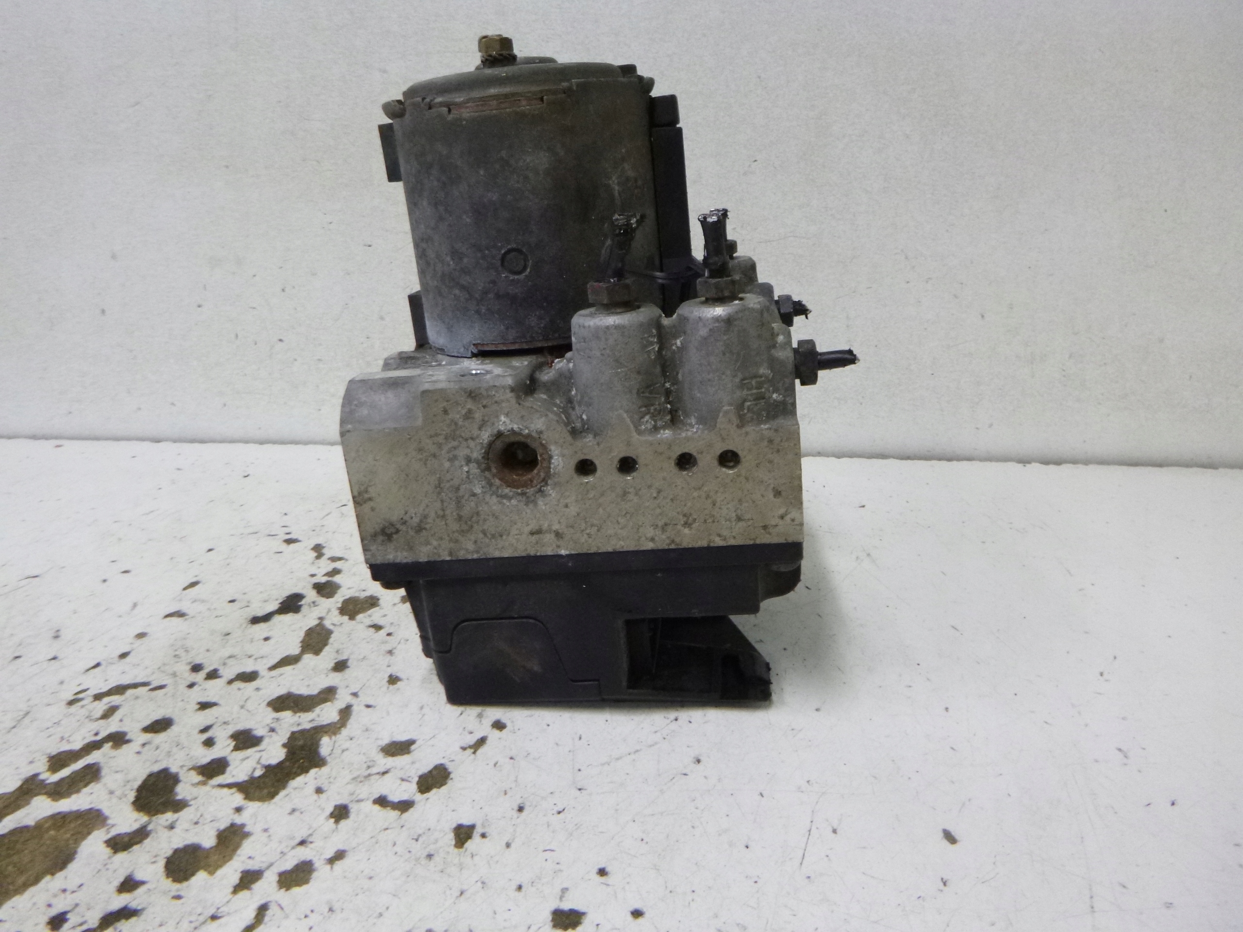 Pompa ABS Audi A4 B5 1.6 1.8 8D0614111 BOSCH 1994-2001