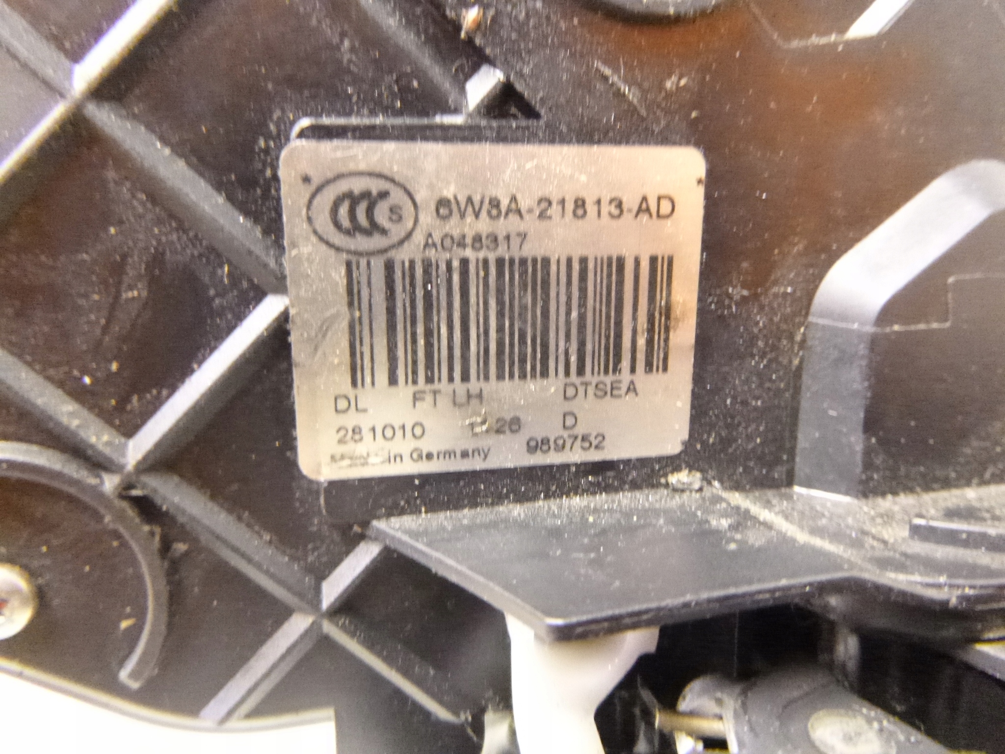 lock door front left Land Rover Freelander 2 Lift 2011 6W8A-21813-AD