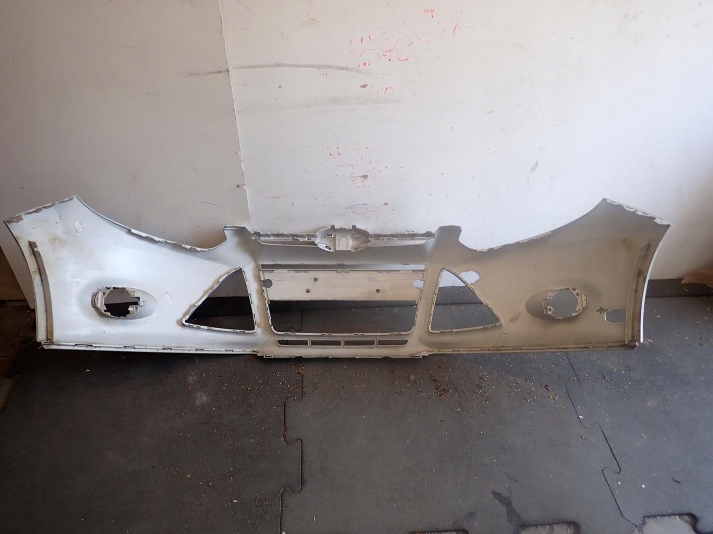 bumper front front FORD FOCUS MK3 2010-2014 BM51-17757-A