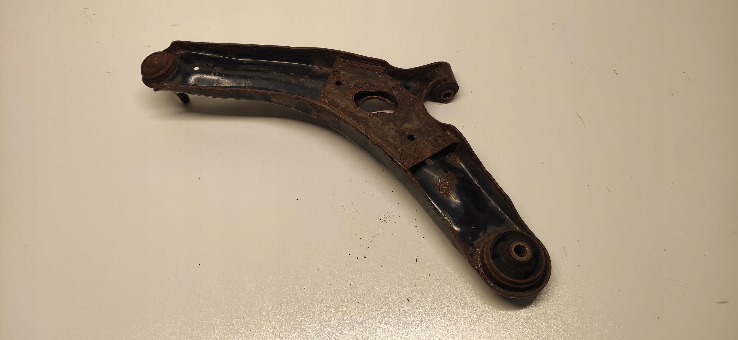 KIA VENGA HYUNDAI IX20 arm right front front 09-15