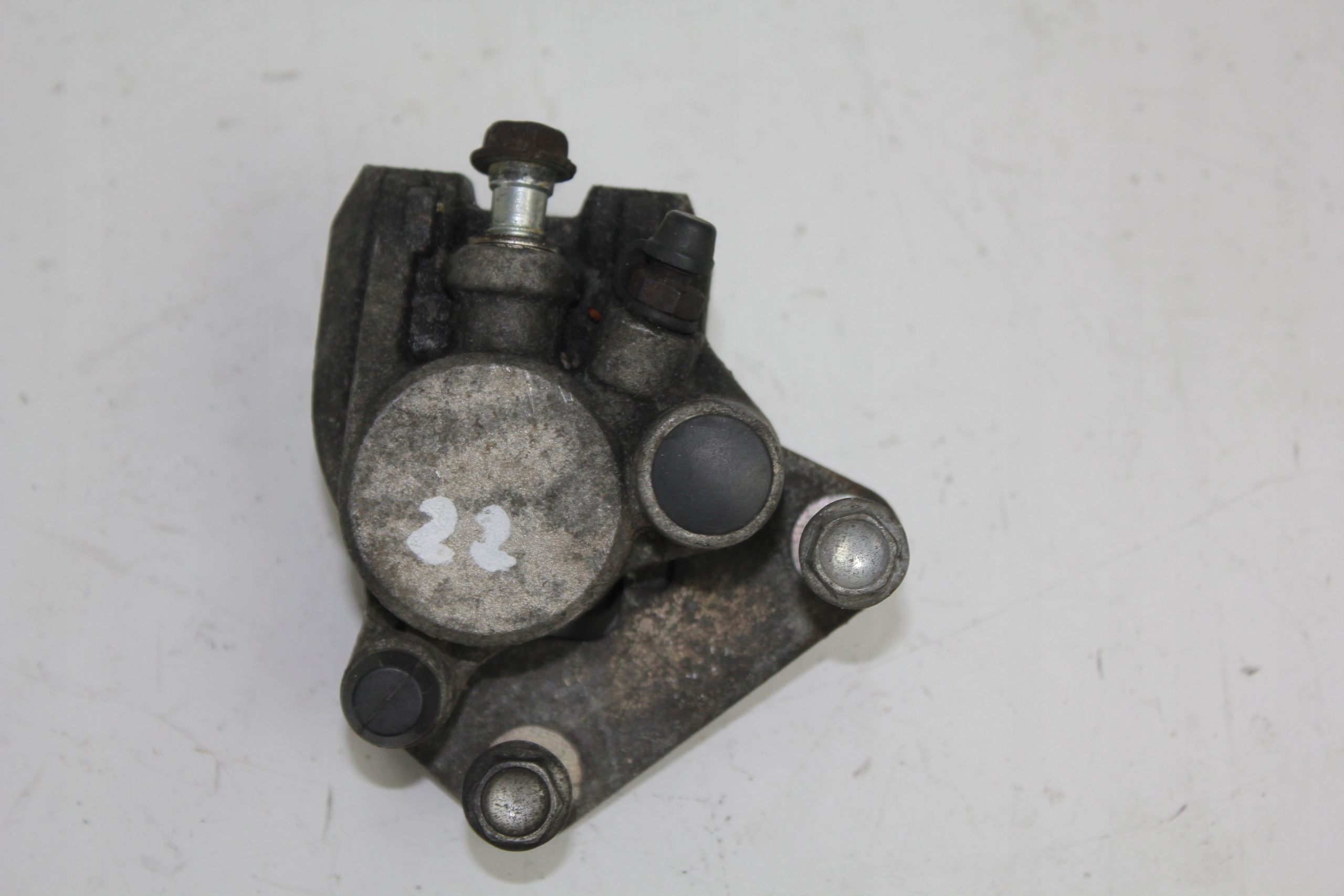 E125 22 - KAWASAKI ELIMINATOR 125 ПЕРЕДНИЙ ТОРМОЗНОЙ СУППОРТ