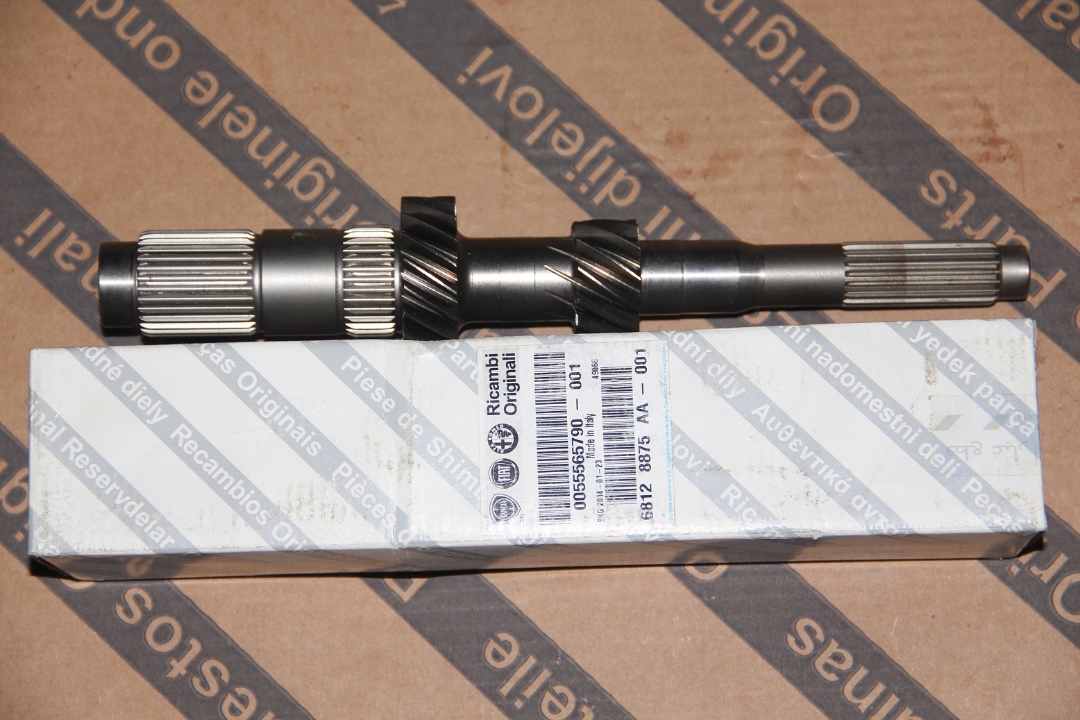 55565790 - Lancia DELTA Transmission SHAFT M32 новый