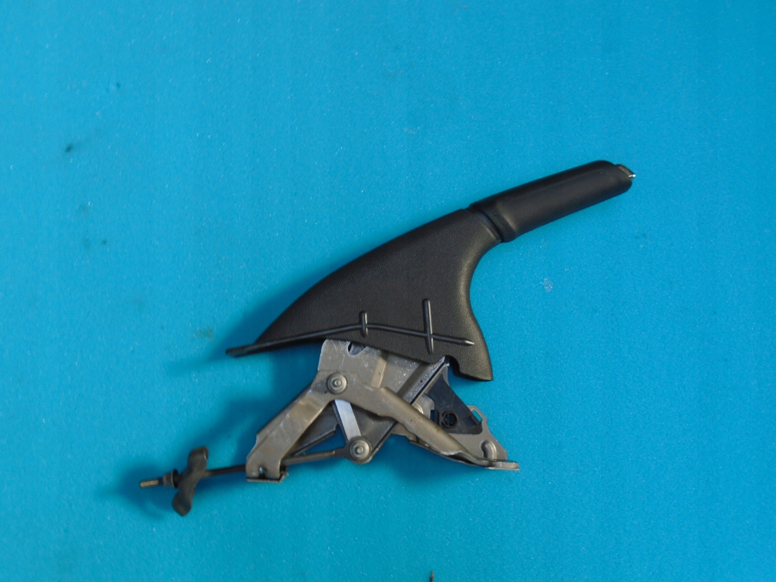 SKODA SCALA ВАЖІЛЬ РУЧНОГО ГАЛЬМА