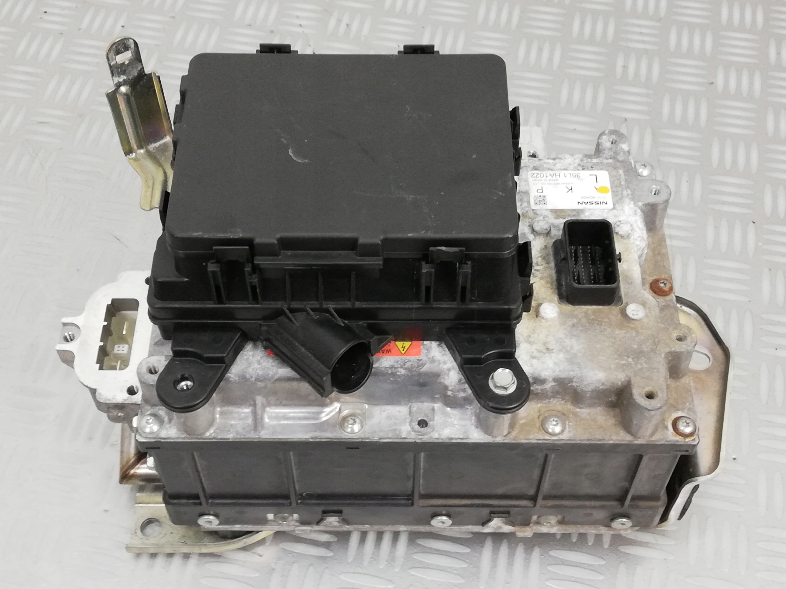 Inwerter INFINITI Q50 Q50S 3,5 HYBRID 13-19 R