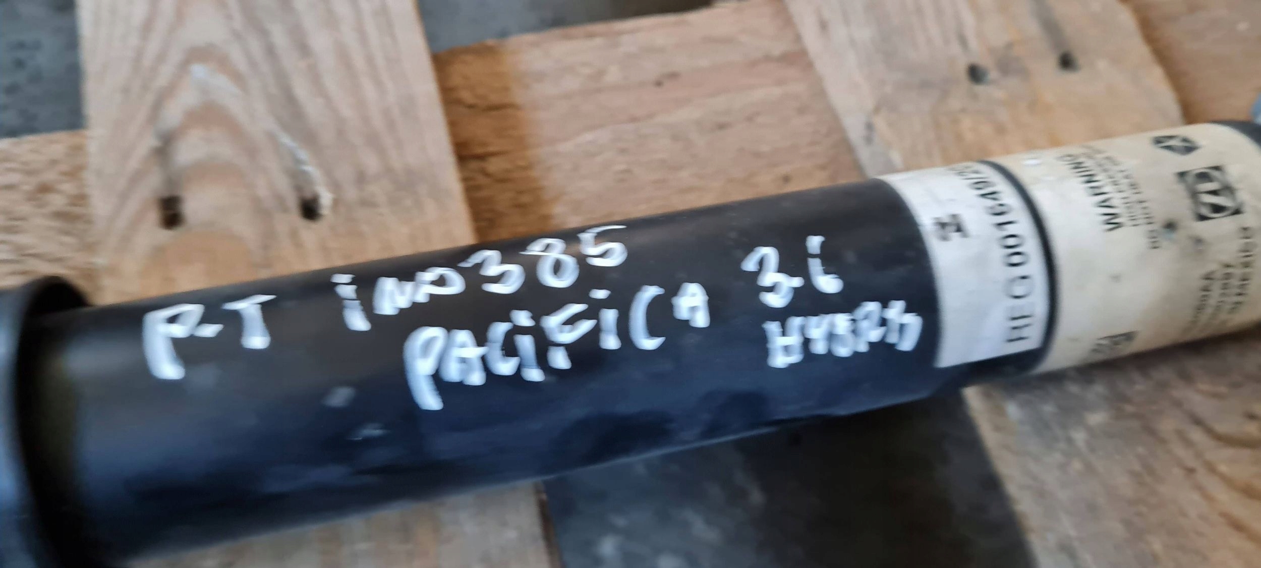 Chrysler Pacifica 2022 shock absorber left right rear part rear 3.6 rear part P68484080AA