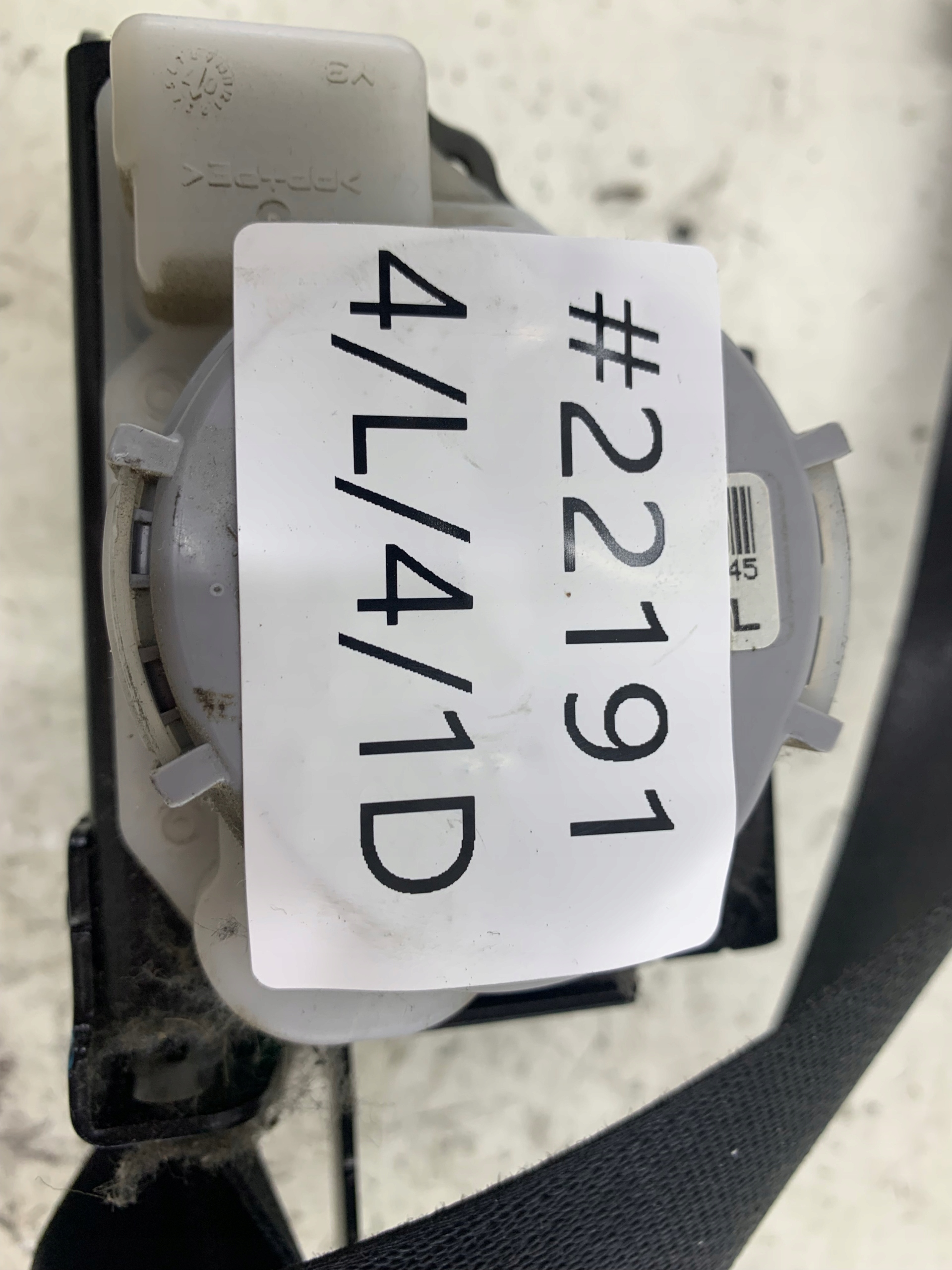 TOYOTA YARIS II tension belt safety left front
