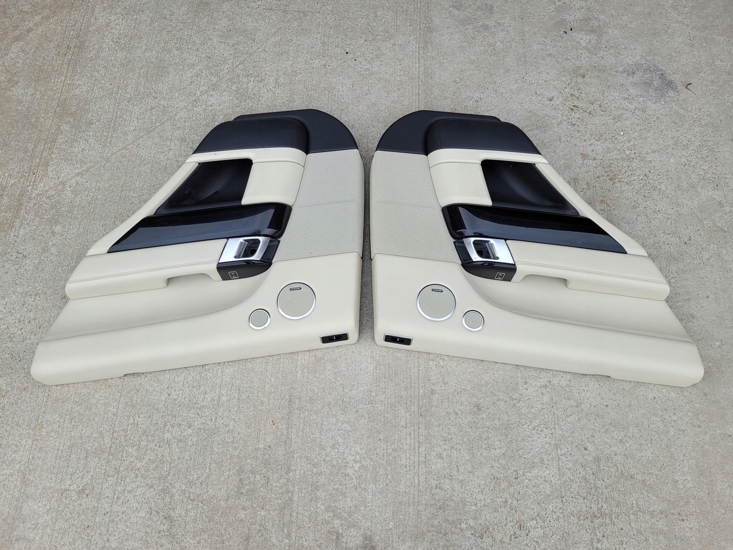 side door rear part right RANGE ROVER VOGUE L405