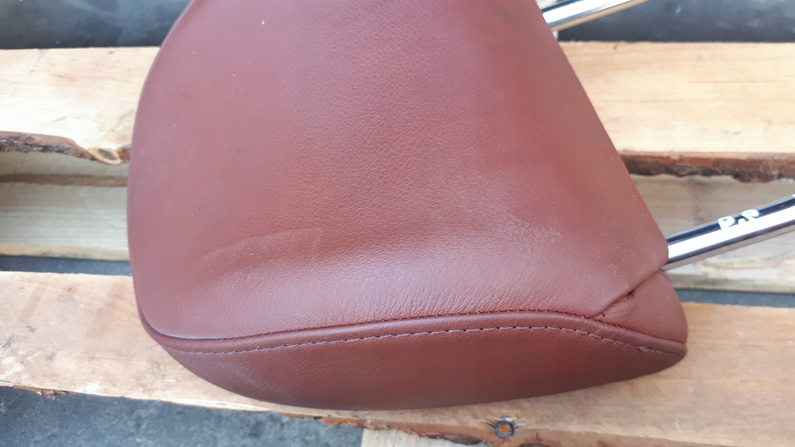 S4 B8 A4 rest right leather front BRAZ