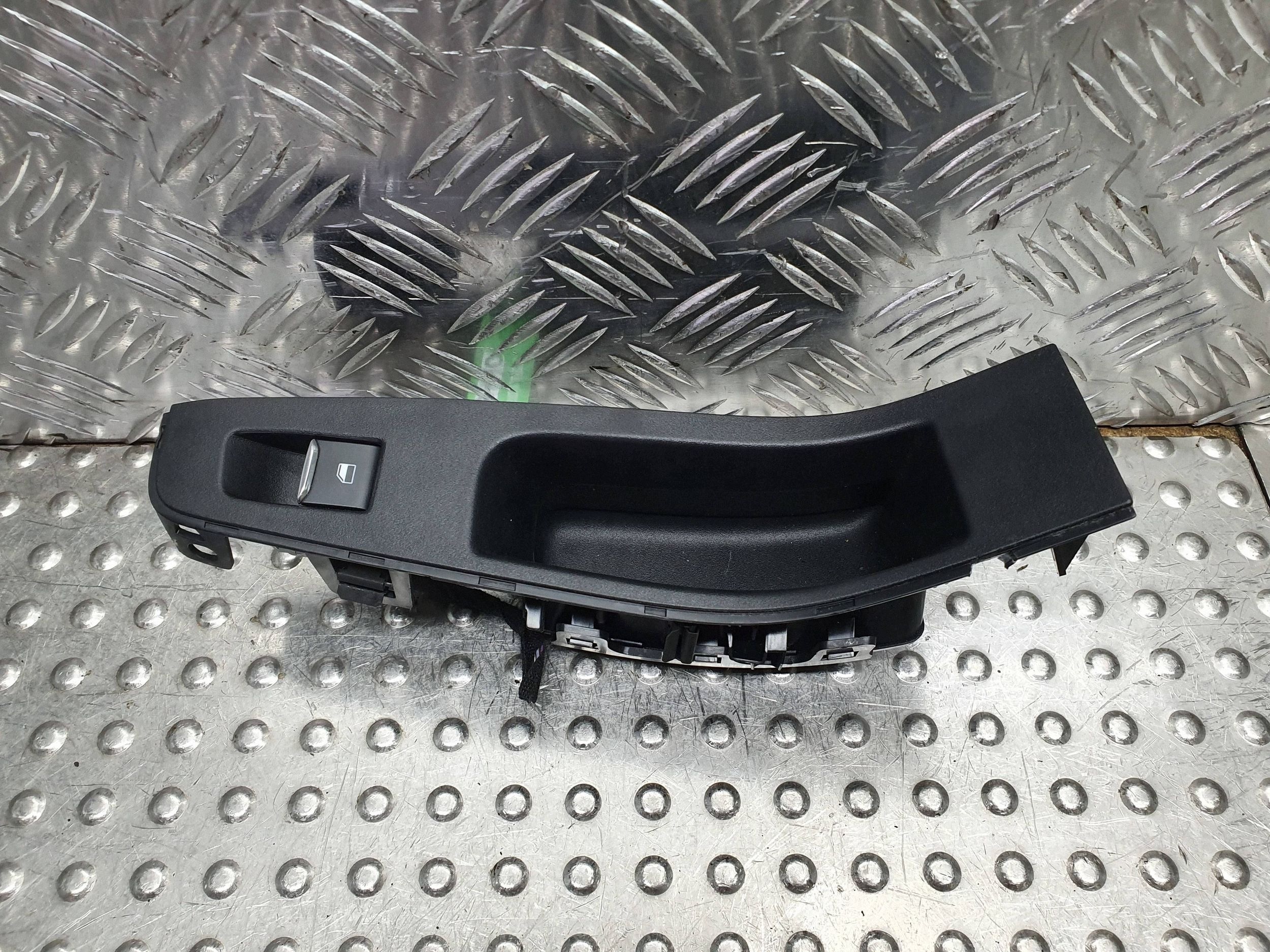 PANEL window control switch right front H1BT-14529-AB FORD PUMA MK2