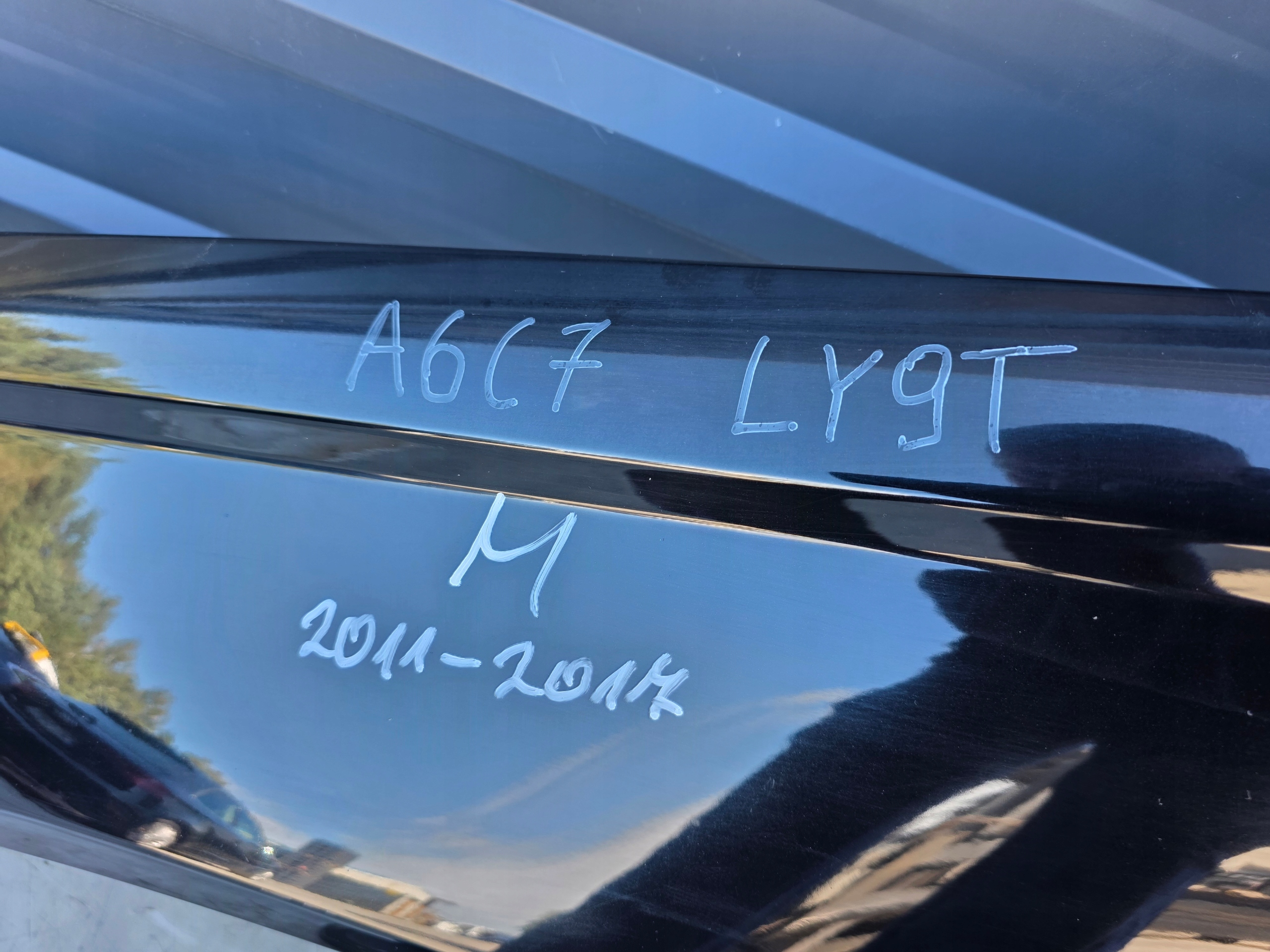 Kotflügel links vorne AUDI A6 C7 LY9T 2011-2017 !!!