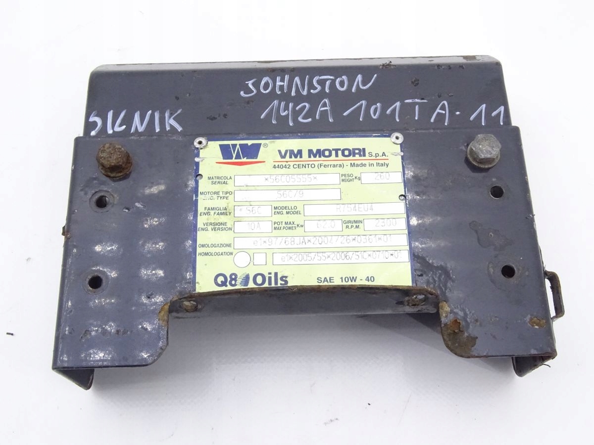 JOHNSTON_CX200_C50_OSŁONA_SILNIKA - Johnston CX200 C50 захист двигуна